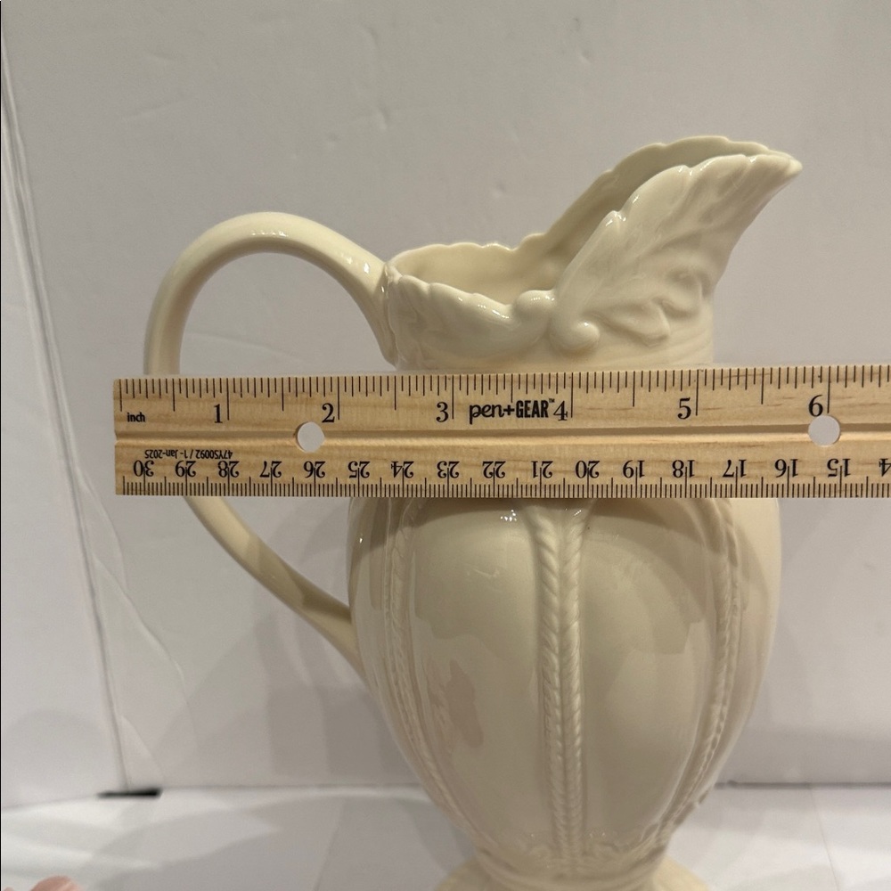 Two's Company vintage pitcher jug vase 9 inch cream color porcelain - Picture 3 of 10